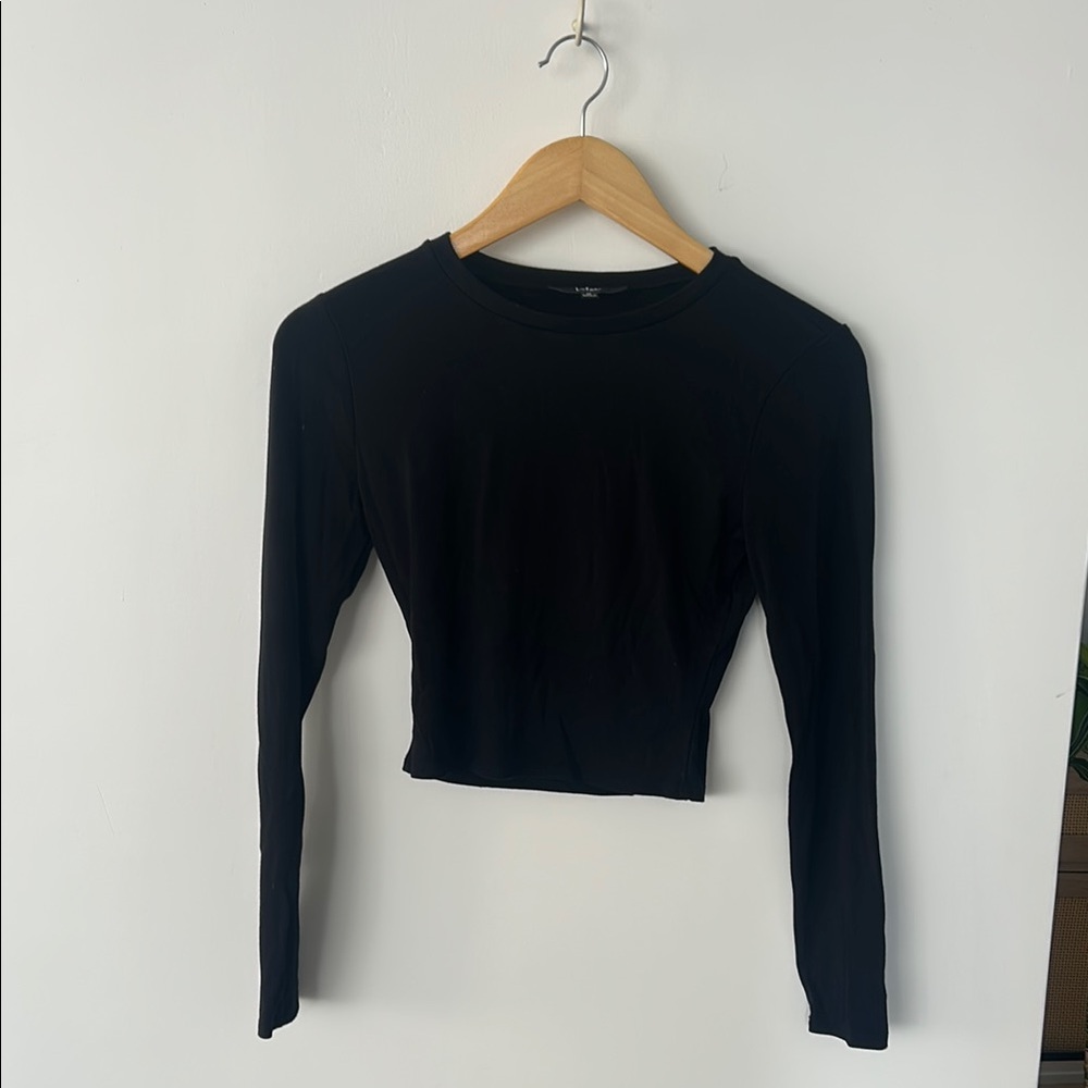 Lulu's Black Fitted Crop Long Sleeve Tee